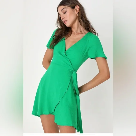 Lulus Days in the Sun Green Floral Mini
Wrap Dress - Size L - Picture 5 of 5